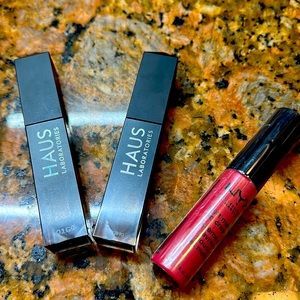 Lady Gaga Shimmer glitter eyeshadow (2)  & NYX lip matte (1)